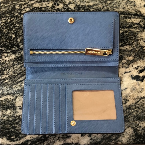 Michael Kors Wallet - Picture 2 of 4